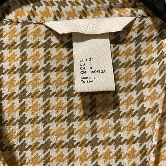 H&M Chiffon Plaid Casual Elegant Blouse w/ Bow VINTAGE - Picture 3 of 3